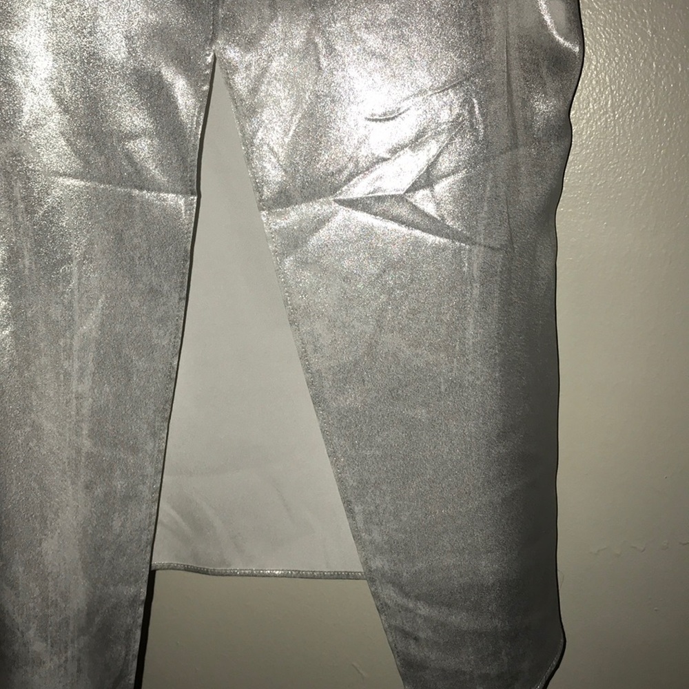 Express Tank Top - Picture 3 of 4
